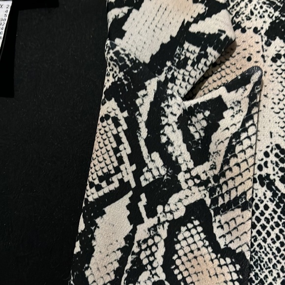 JOSEPH RIBKOFF Snake Print Open Front Jacket - Picture 12 of 12